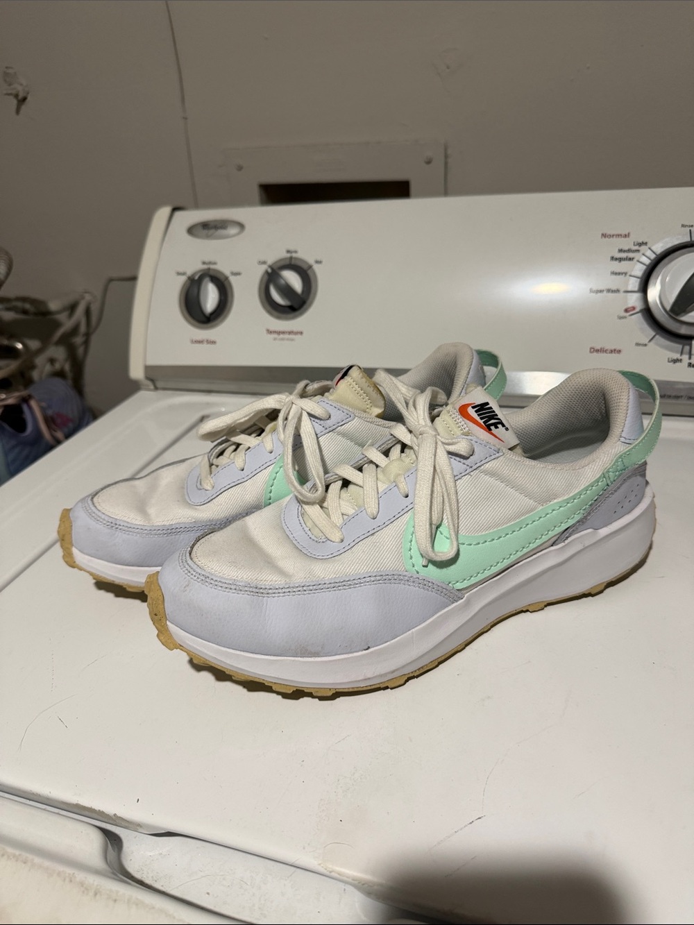 Nike Men's White Mint Green Athletic Sneakers